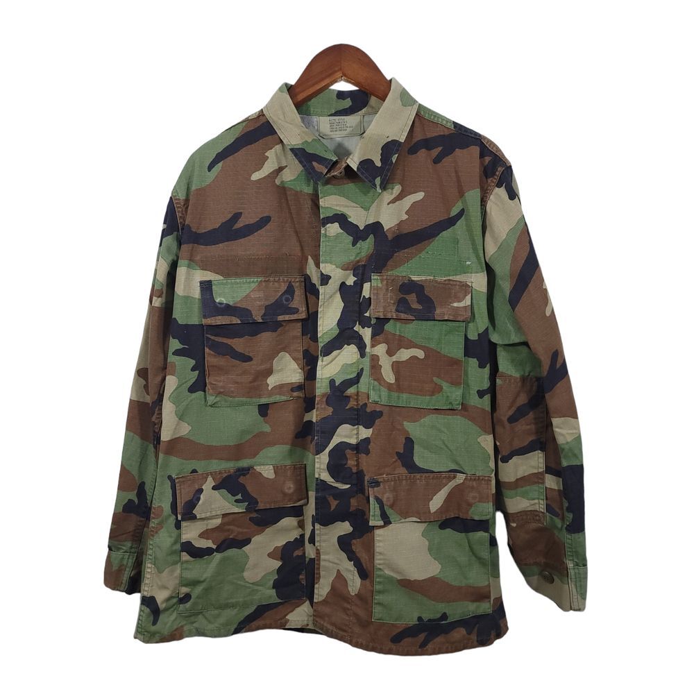 VTG Military Army Woodland Camo Jacket Mens Medium Green Button‎ Up
